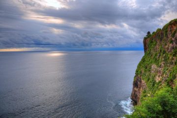 uluwatu temple bali